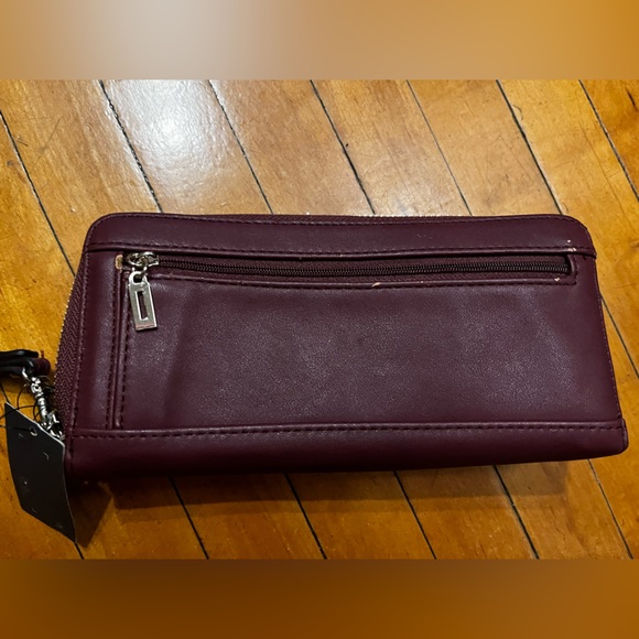 Guess | Faux-Suede And Leather Kingsley Clutch - Picture 5 of 15